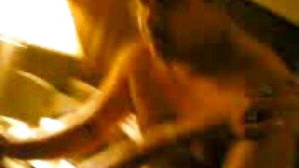 ಸಮಂತಾ ಲಿಲಿ - ವೈದ್ಯಕೀಯ ತಪಾಸಣೆ: ಪರಿಶ್ರಮದ ನರ್ಸ್ ತನ್ನ ದೊಡ್ಡ ಚಪ್ಪಟೆಯೊಂದಿಗೆ ಆಡುತ್ತಾಳೆ